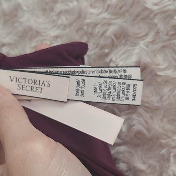 Body by Victoria Smooth and Lace Demi Bra - Picture 4 of 5